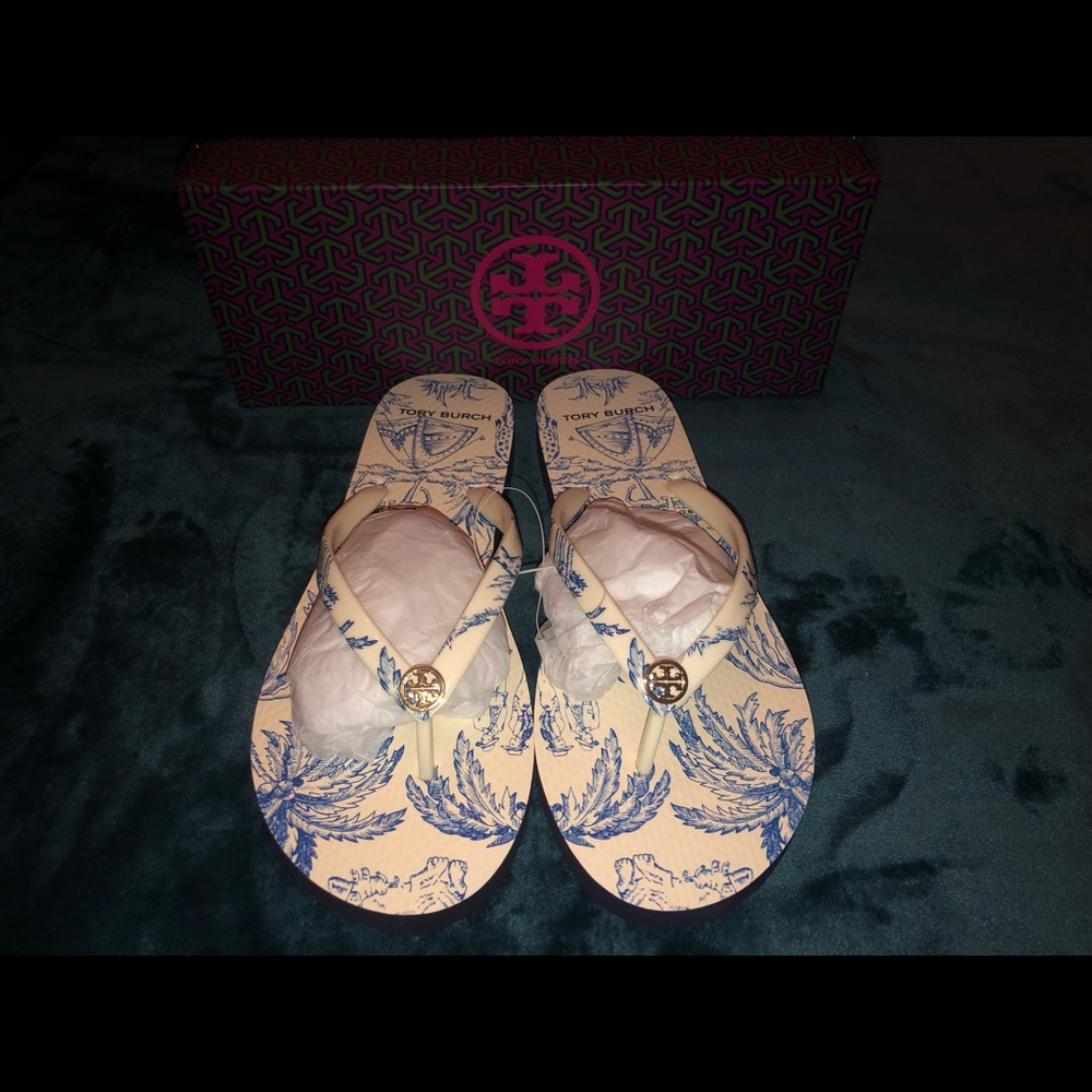 Tory Burch Printed Thin Flip Flop 😎